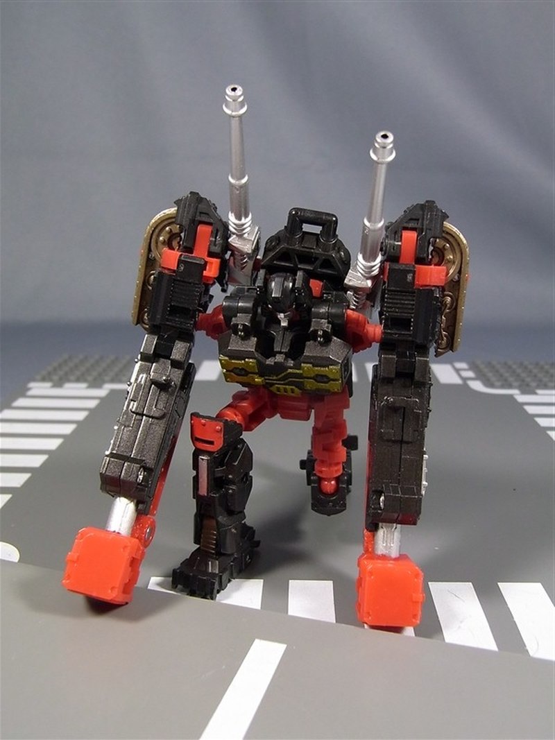 Transformers United UN20 Frenzy and Rumble Image Gallery